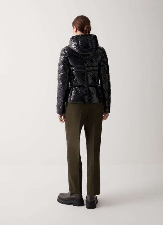 PIUMINO CON CAPPUCCIO FISSO IN TESSUTO LUCIDO COLMAR DONNA 2295 8XV IN23 99